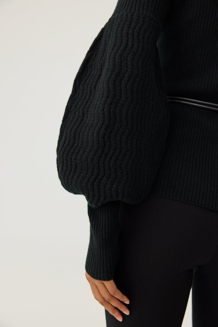 Bulb Sleeve Turtleneck - Black