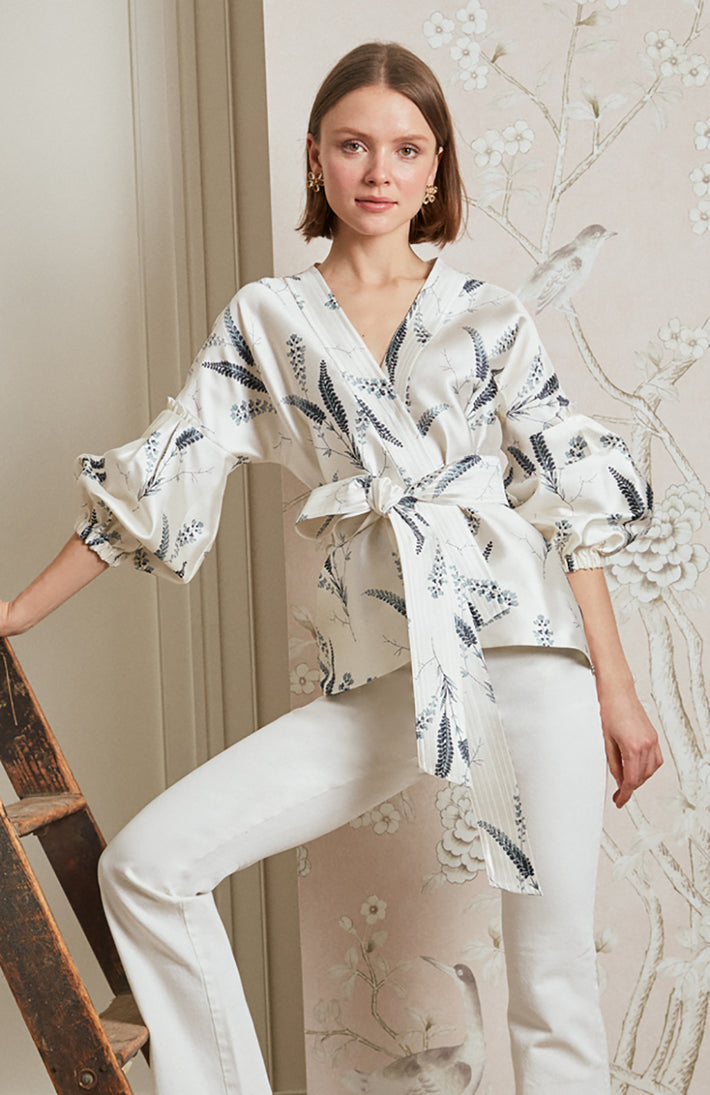 Acapulco Blouse in Aegean White Fern Silk Mikado